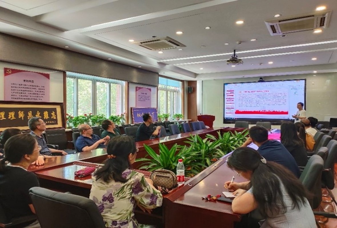20230621168732752701405233.jpg 3377体育数学与应用数学系开展教师理论学习.jpg